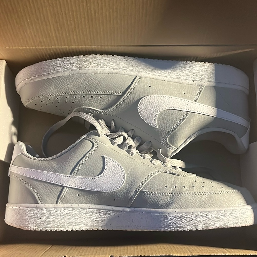 Nike lows